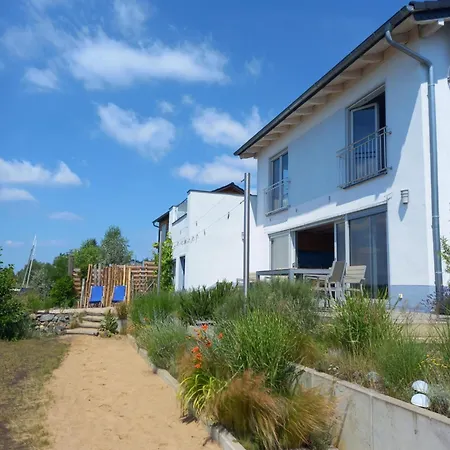 Semesterbostad Strandhaus 